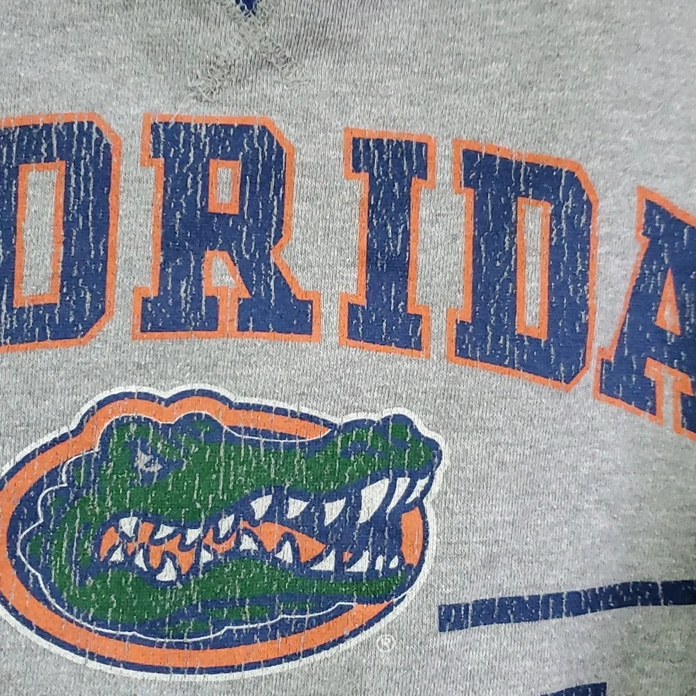 Florida gators sweatshirt size L - Picture 2 of 5